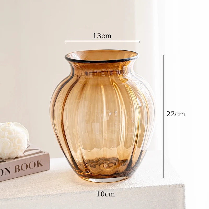 Mouthblown gerippte rauchige Glaslampen-Vase mit schmalem Hals Karnz
