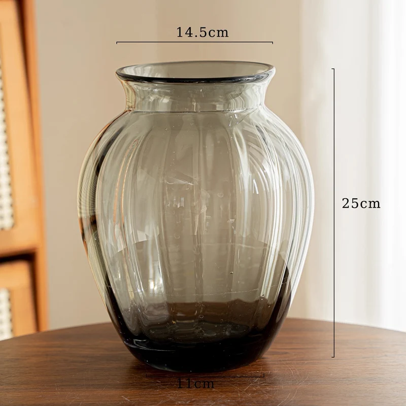 Mouthblown gerippte rauchige Glaslampen-Vase mit schmalem Hals Karnz