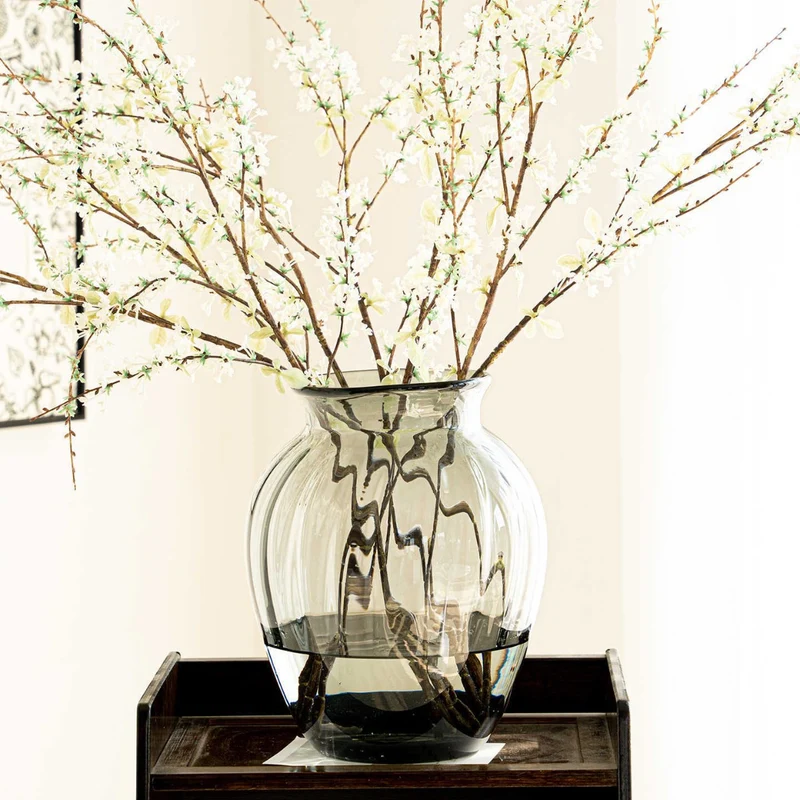 Mouthblown gerippte rauchige Glaslampen-Vase mit schmalem Hals Karnz