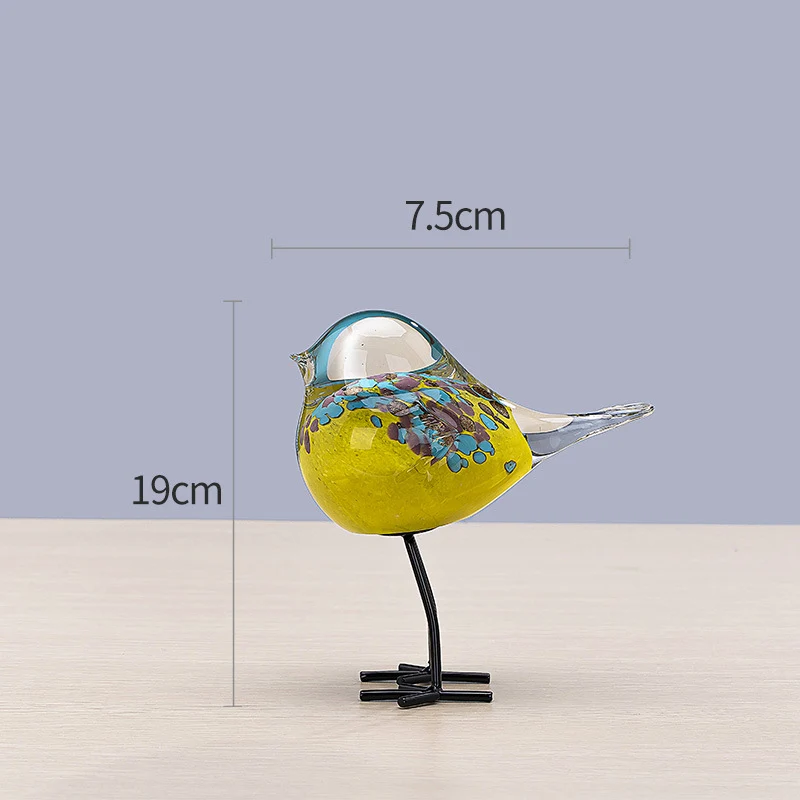 Handgefertigte dekorative Glasskulptur eines Vogels auf Metallbeinen Karnz