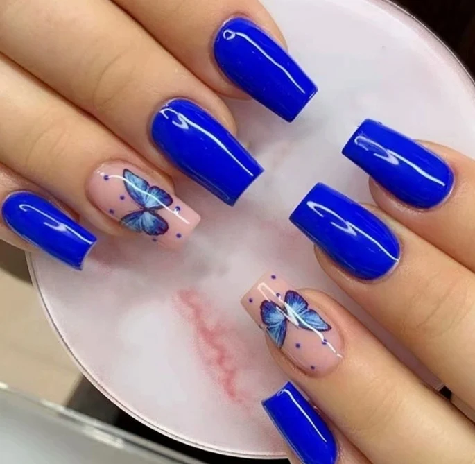 Künstlerische Schmetterlings-Nagelerweiterungen Karnz