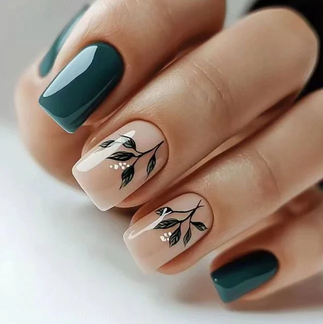 Künstlerische Botanische Nagelkunst Karnz
