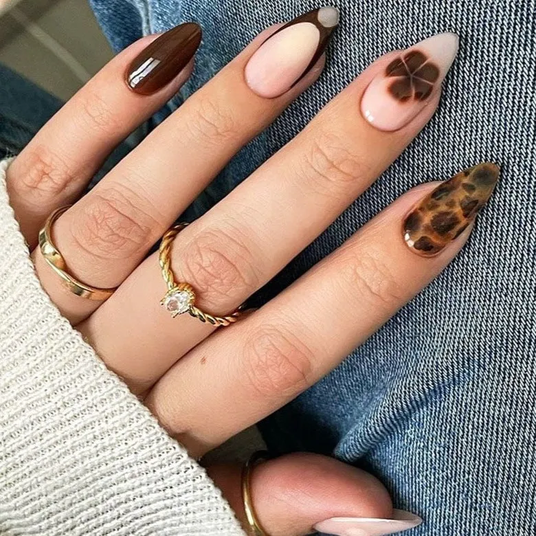 Künstlerische 3D Blumen Nagelkunst Erweiterungen Karnz