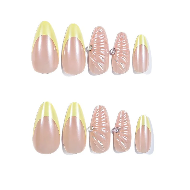 3D Dekorative Acryl-Nagelverzierungen Karnz